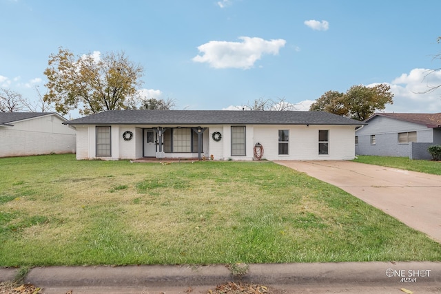 view of front of home with a front yard