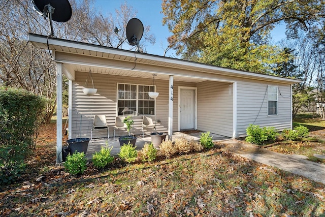 view of front of property with covered porch