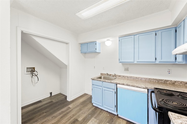 kitchen with blue cabinetry, sink, stainless steel dishwasher, wood-type flooring, and a textured ceiling