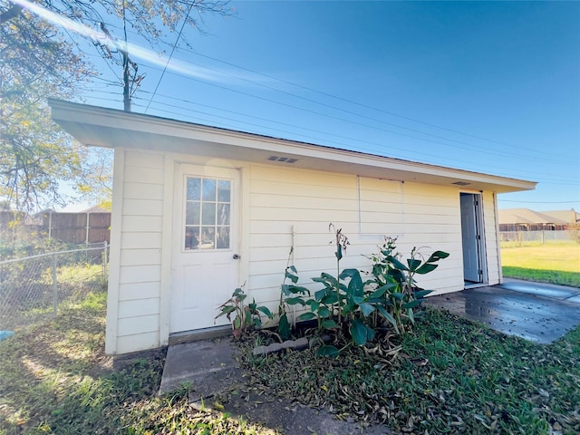 view of outbuilding