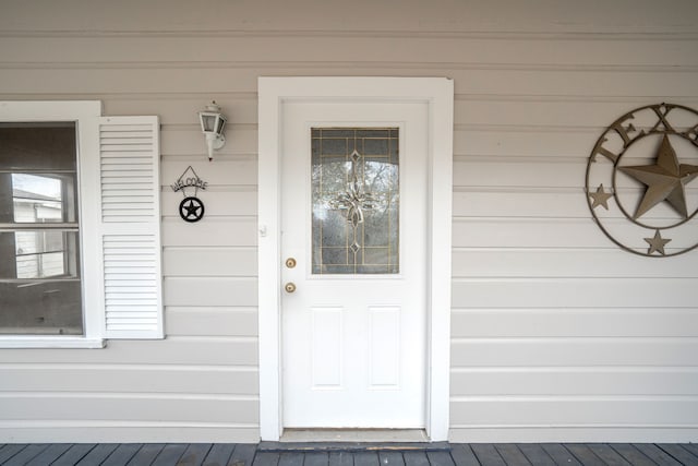 view of property entrance