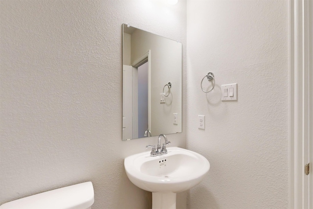 7220 Monarch Trl, Mckinney, TX 75071 - bathroom featuring toilet and a sink