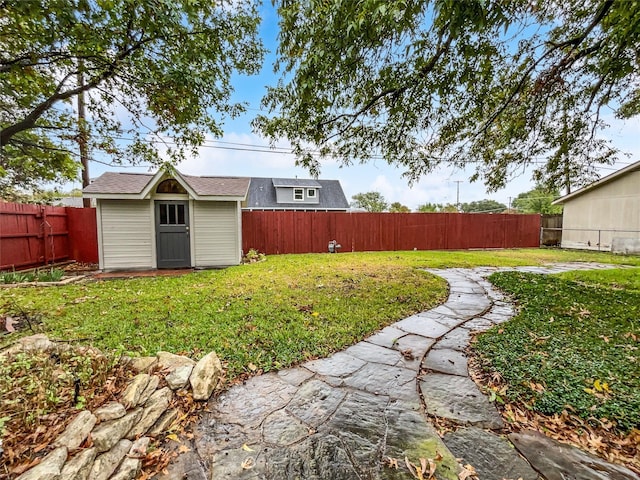 view of yard with a shed