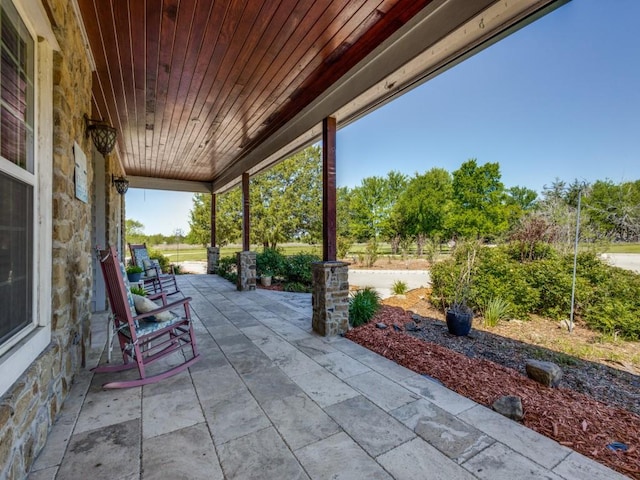 view of patio / terrace with covered porch