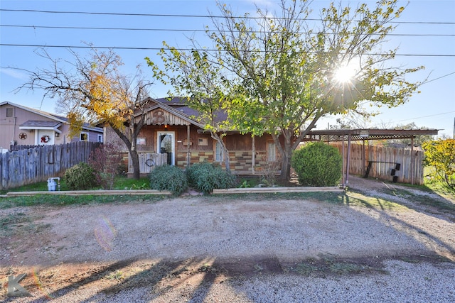 view of front of property