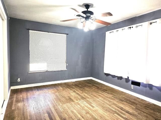 unfurnished room featuring wood-type flooring and ceiling fan