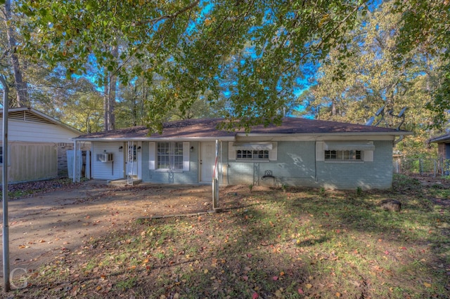 view of front of property