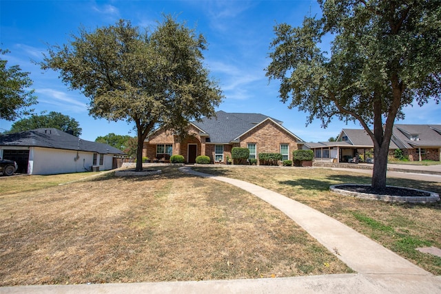 view of front of property with a front lawn