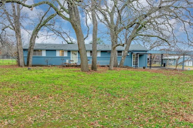 view of front facade with a front lawn