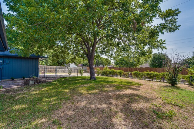 305 Santa Fe Trl, Waxahachie, TX 75165 - view of fenced backyard