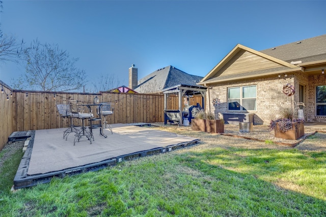 view of yard with a patio