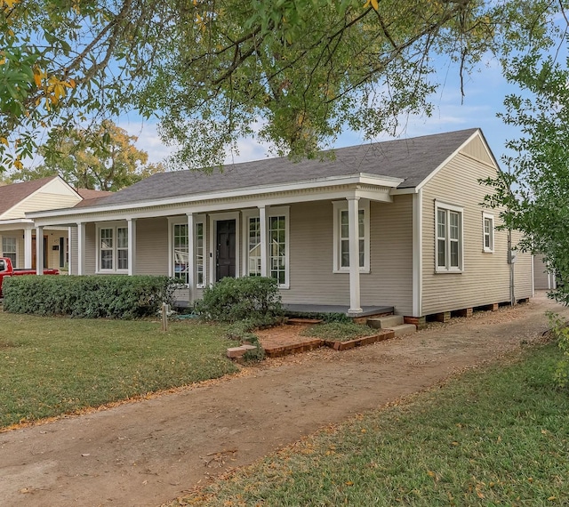 view of front of home with a front yard