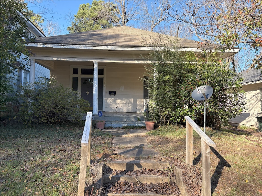 view of front of house