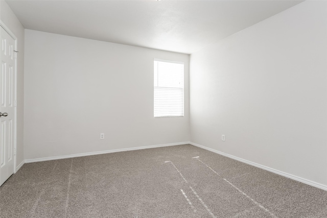 spare room with carpet flooring