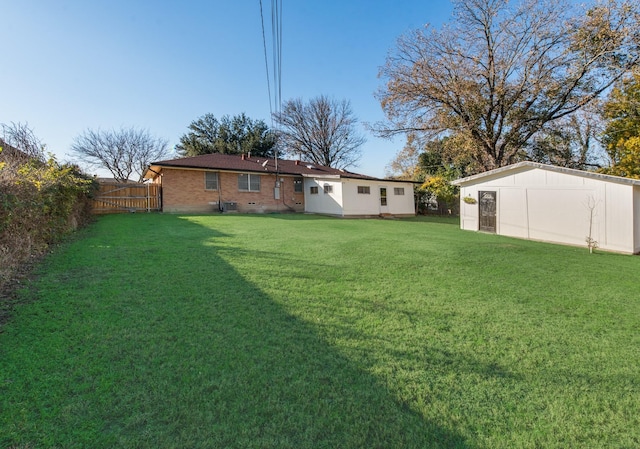 view of yard featuring cooling unit