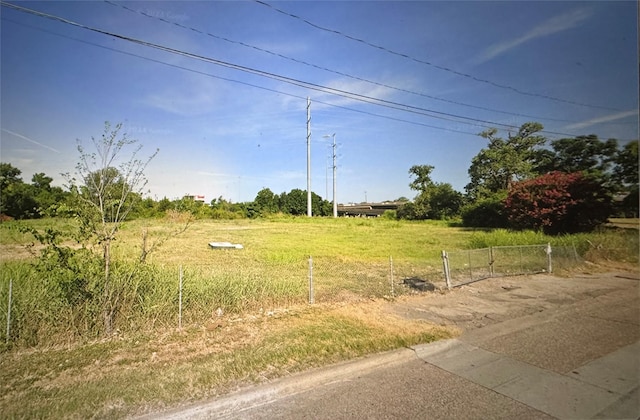 Listing photo 2 for 5405 Lawnview Ave, Dallas TX 75227