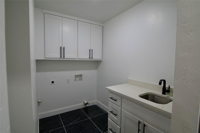 unfurnished room featuring dark hardwood / wood-style flooring, ceiling fan, and plenty of natural light