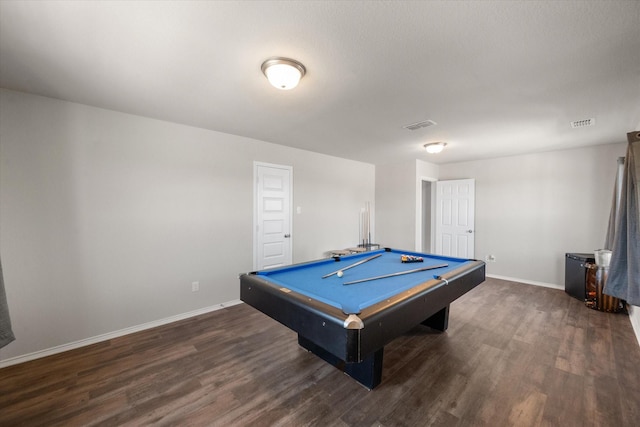 rec room featuring dark wood-style floors, billiards, visible vents, and baseboards