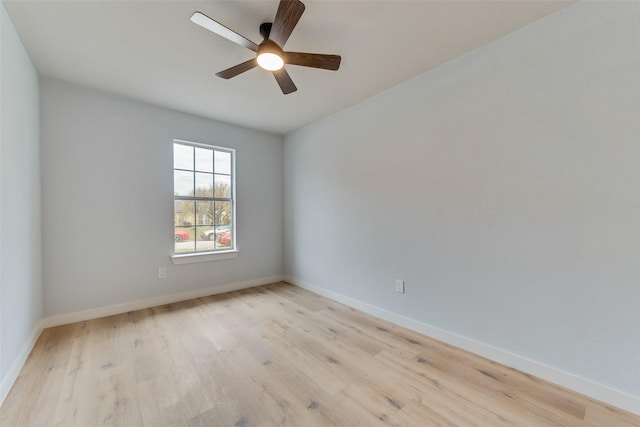 unfurnished room featuring light hardwood / wood-style floors and ceiling fan