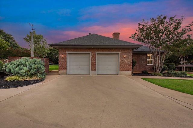 view of front facade with a garage