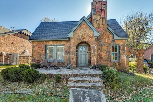 view of front of house featuring a patio