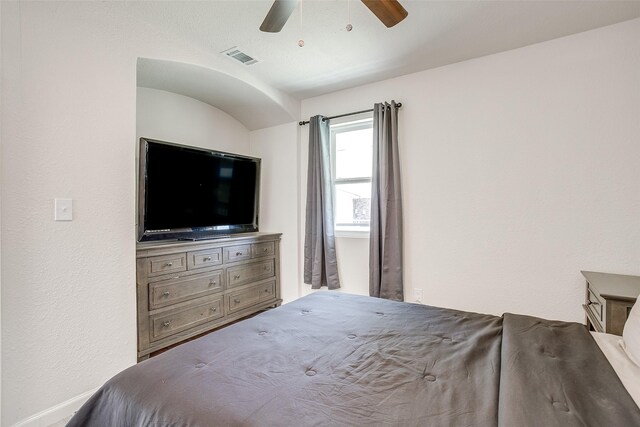 bedroom featuring ceiling fan