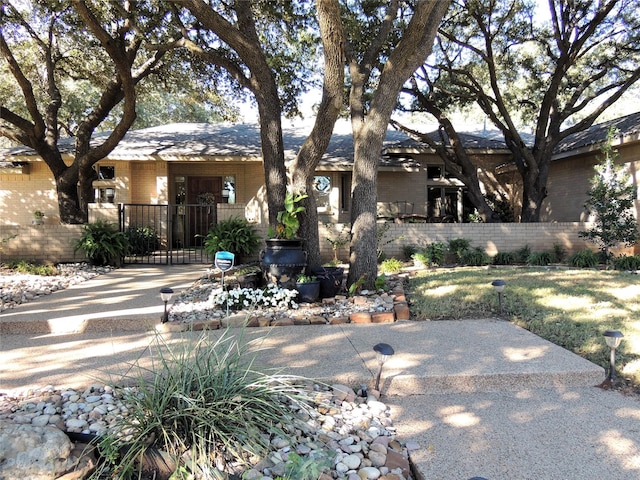 view of front of home