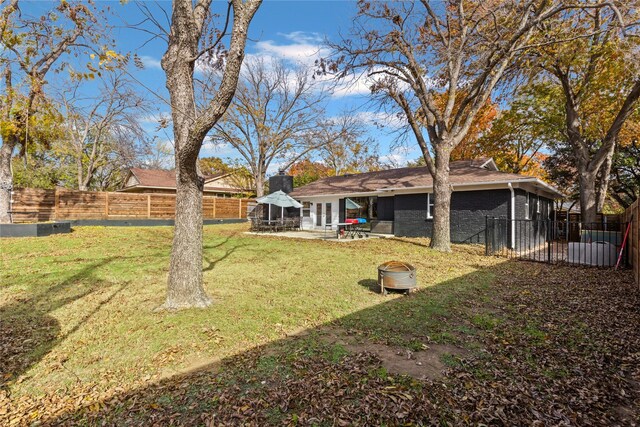 view of yard with a patio