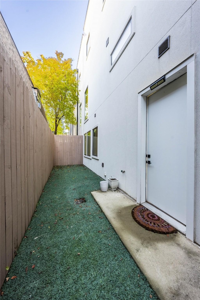 4575 Virginia Ave, Dallas, TX 75204 - view of fenced backyard