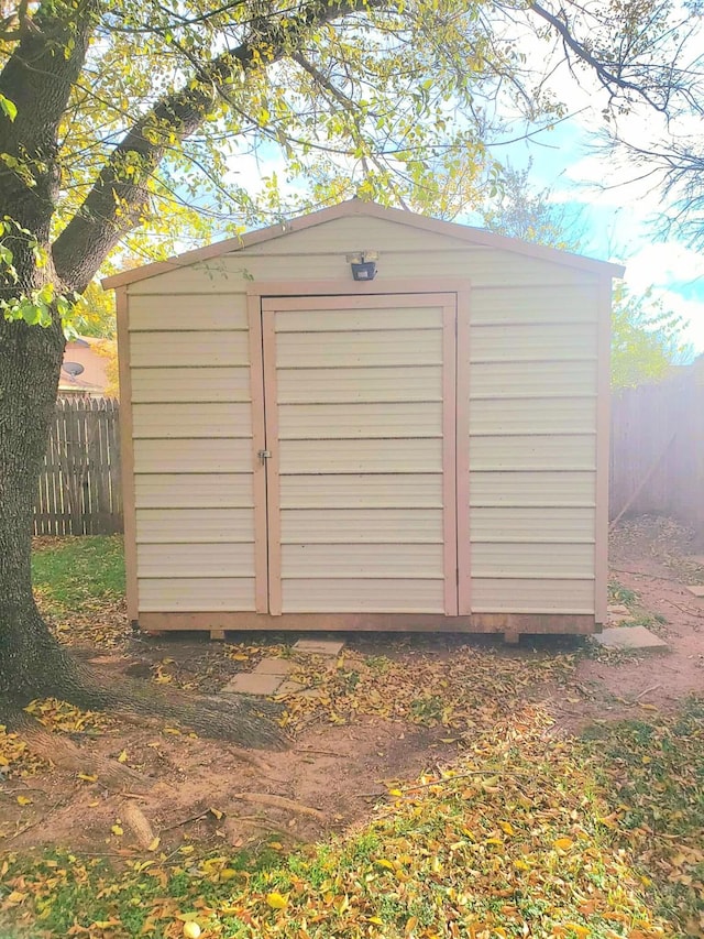 view of outdoor structure