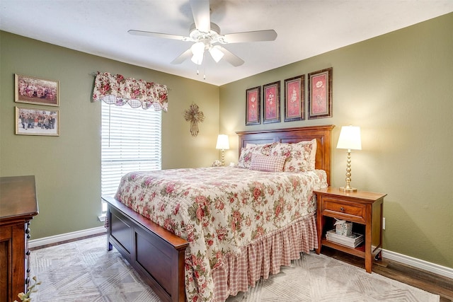 bedroom with ceiling fan