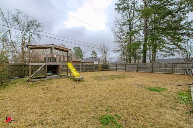 view of yard featuring a playground