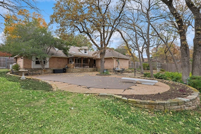 view of yard featuring a patio