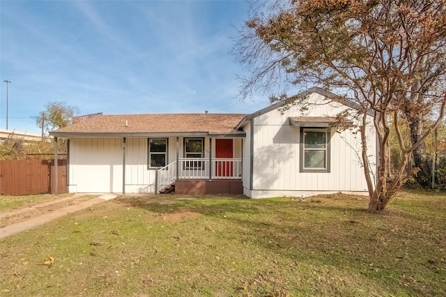 view of front of house with a front yard