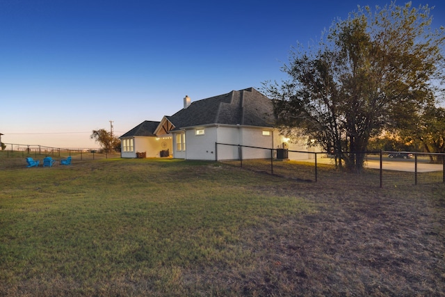 exterior space featuring a lawn