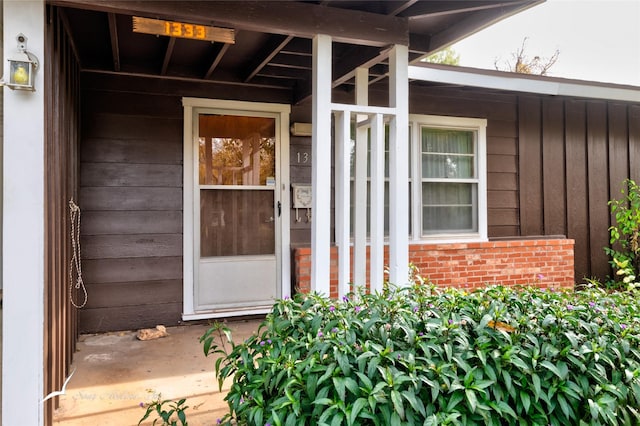 view of entrance to property