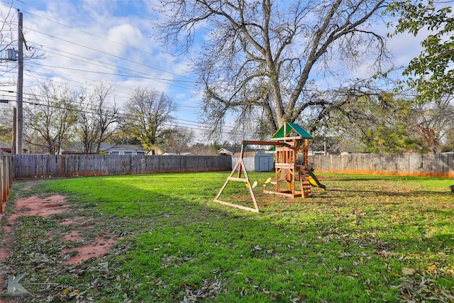 view of yard featuring a playground