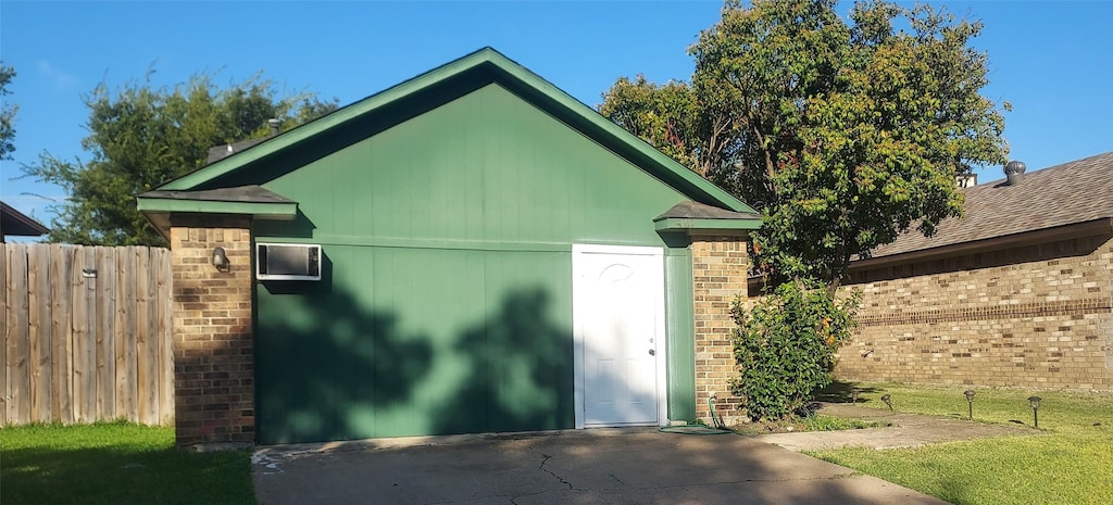 view of home's exterior