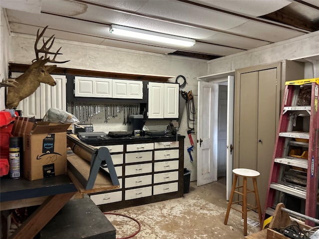 interior space featuring concrete flooring