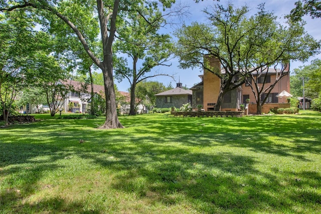 1316 Preston Dr, Sherman, TX 75092 - view of grassy yard