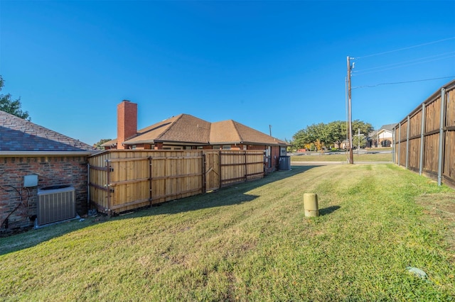 view of yard featuring cooling unit