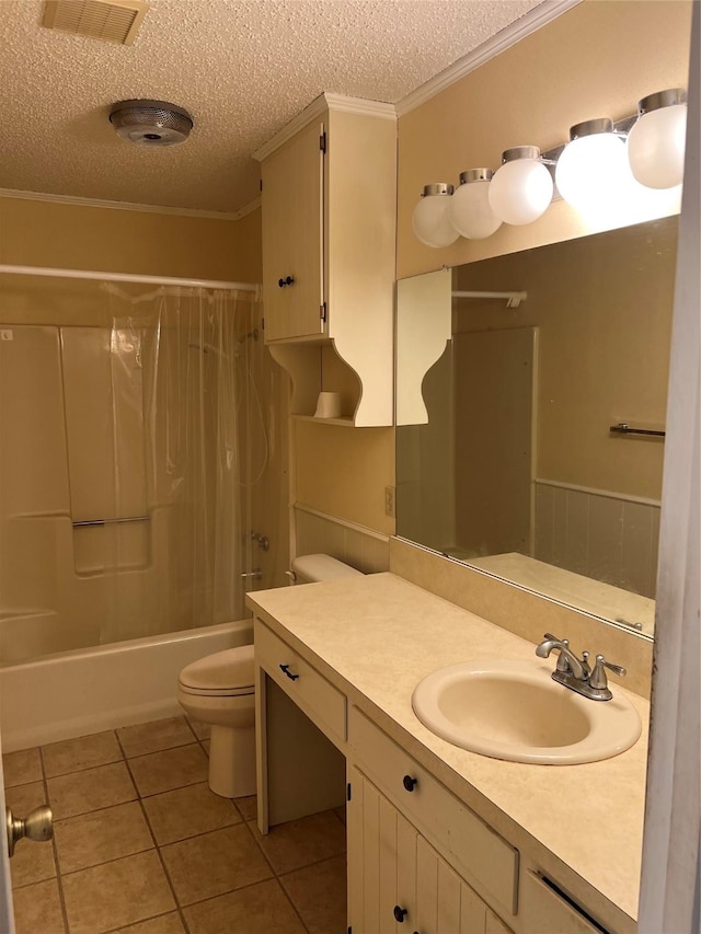 full bathroom featuring tile patterned floors, crown molding, a textured ceiling, toilet, and shower / tub combo with curtain