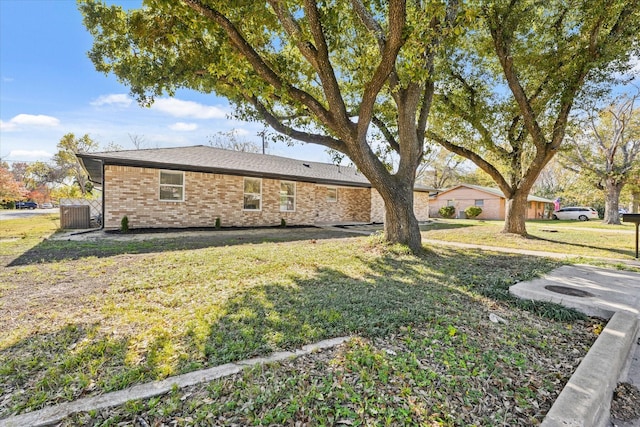 exterior space featuring a yard