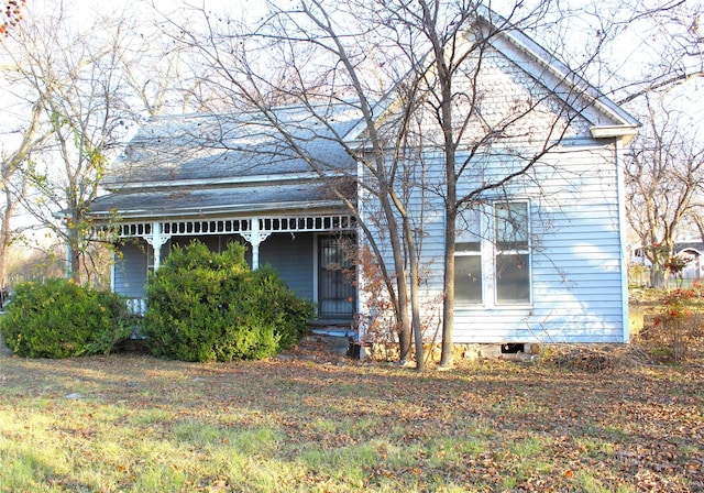 view of front of house featuring a porch