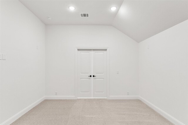 playroom featuring light colored carpet, ceiling fan, and billiards