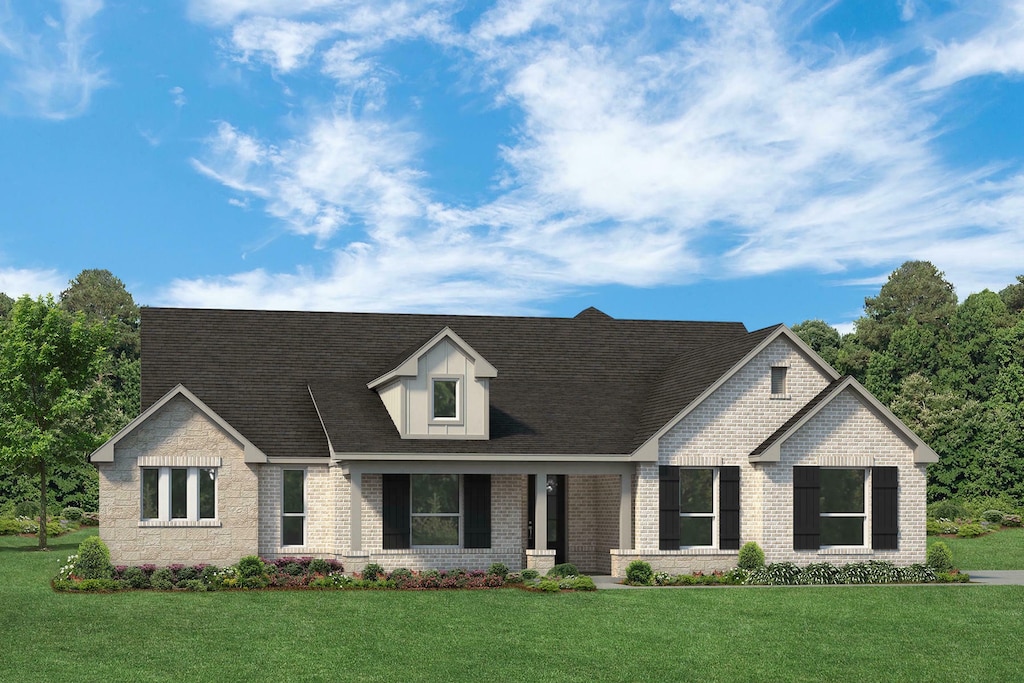 view of front facade with a front yard