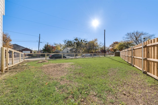 3919 Furey St, Dallas, TX 75212 - view of yard