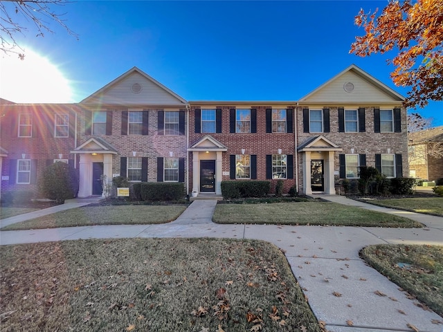 4133 Kyndra Cir, Richardson, TX 75082 - view of front of property featuring a front yard and brick siding
