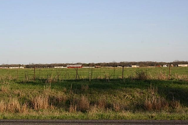 Listing photo 3 for 21546 N State Highway 34, Terrell TX 75161