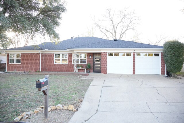 view of front facade with a garage